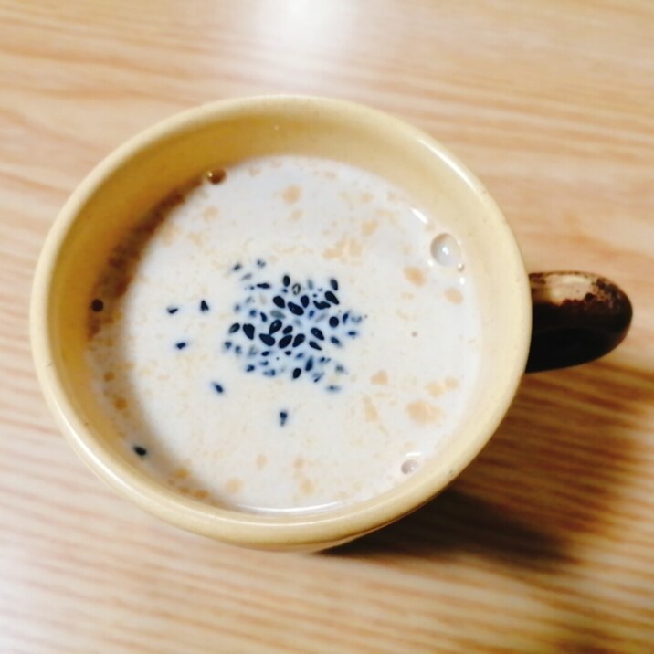 レンジで☆きな粉と黒ごまの麦茶ミルク